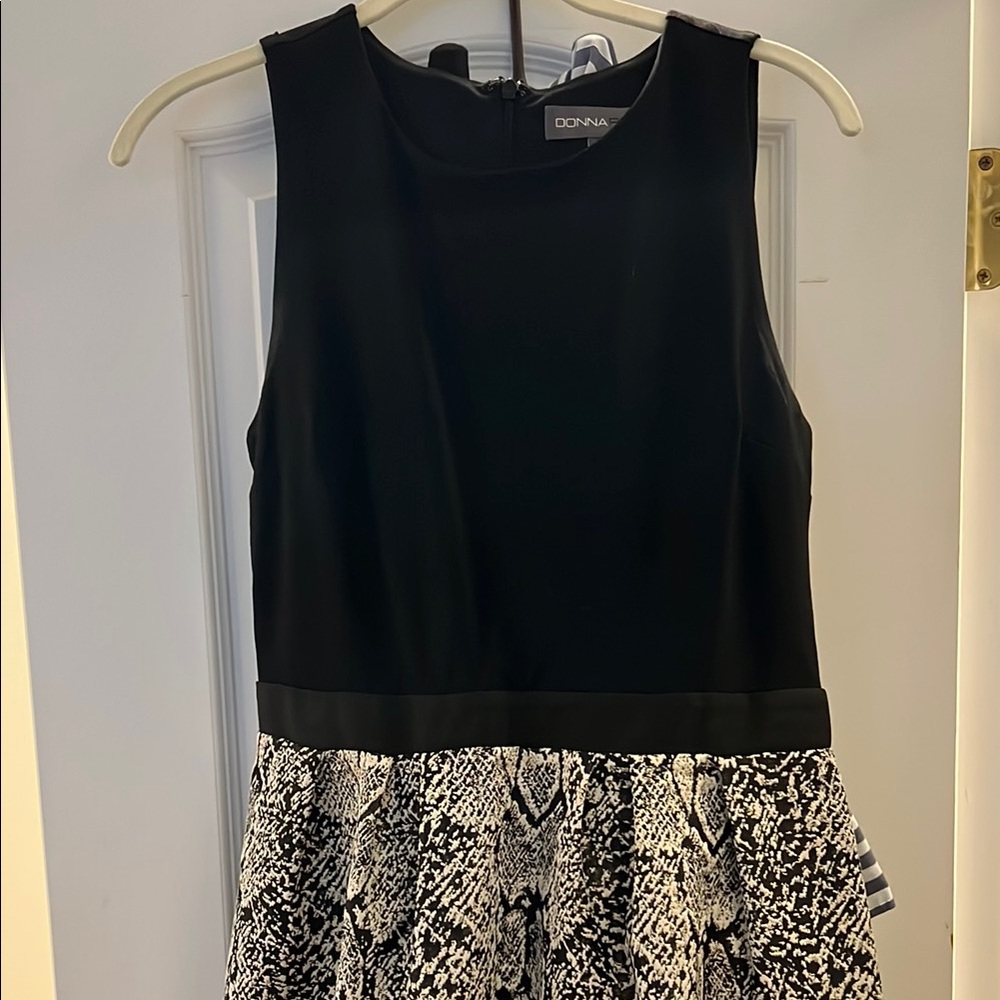 Chic Black and Gold Snake Print Dress